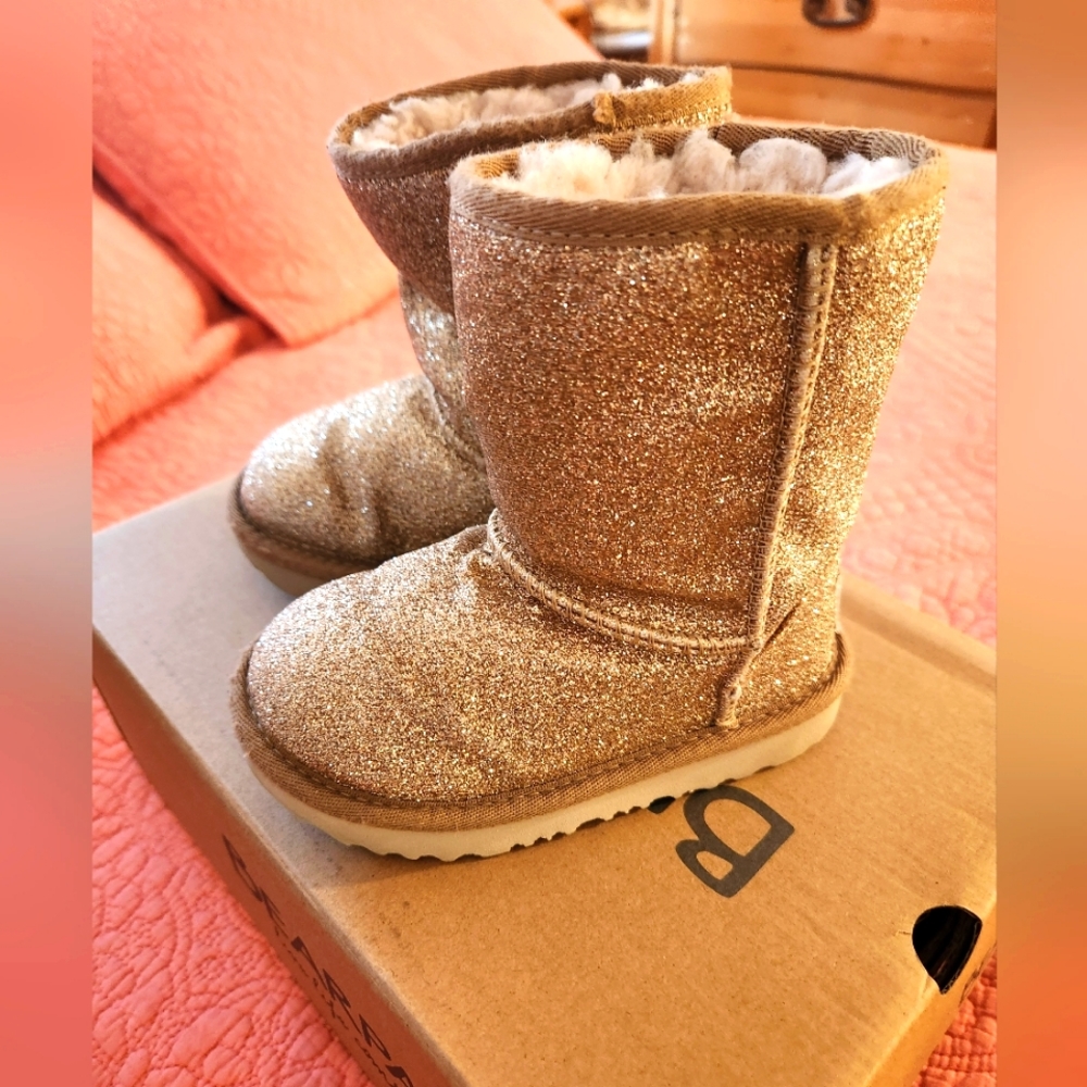Ugg boots gold glitter